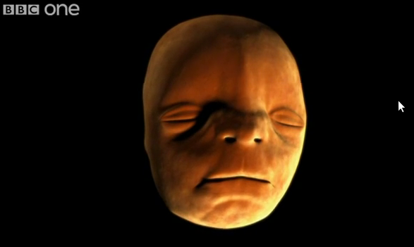 лице на бебе